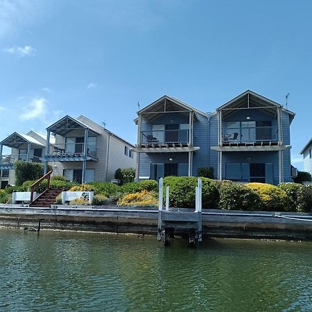 Captains Cove Resort - Waterfront Apartments Paynesville Exterior photo